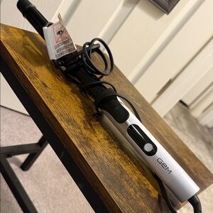 GEM Silver and Black Curling Iron